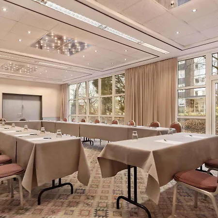 Ramada By Wyndham 酒店 3*