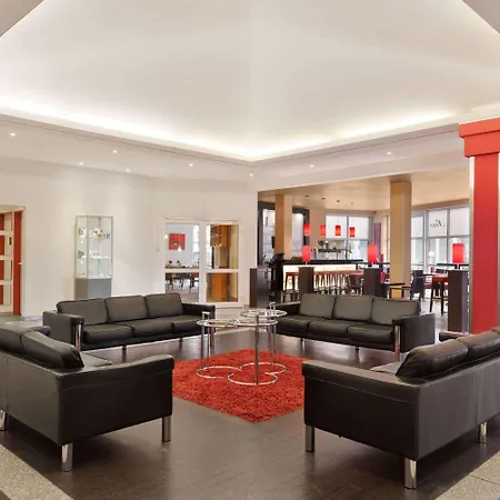 Ramada By Wyndham 酒店