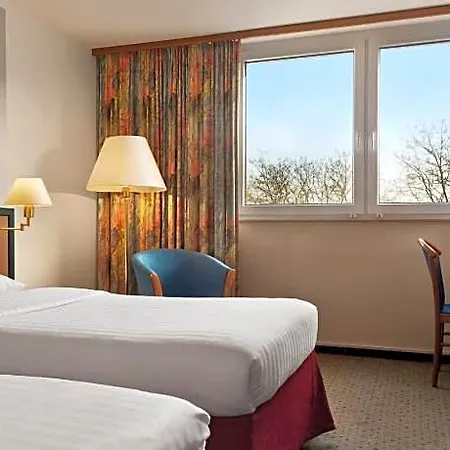 Ramada By Wyndham 3*