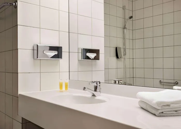 Ramada By Wyndham 3*